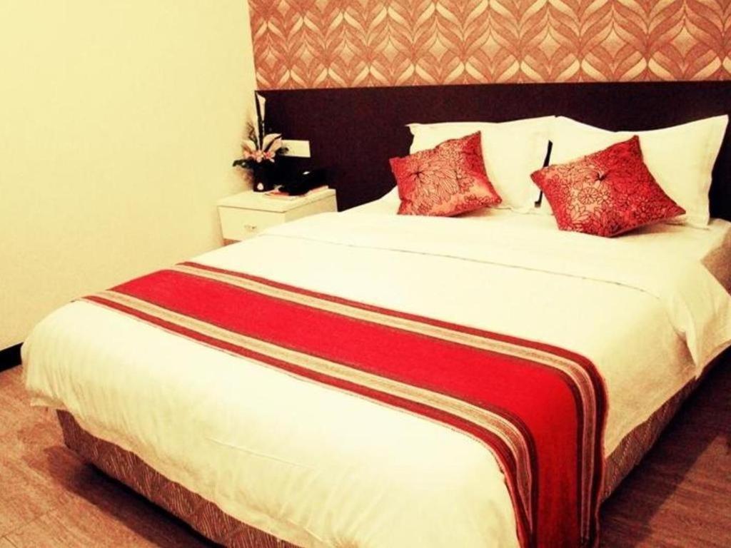 Adel Hotel Kota Kinabalu Extérieur photo